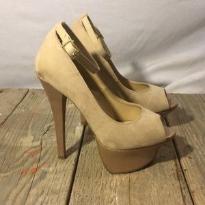 Penny loves Kenny heels